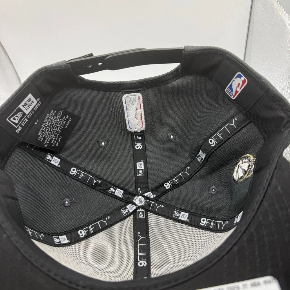 New Era 9FIFTY‎ Milwaukee Bucks 2021 NBA Champions Snapback Hat Grey Black Gold